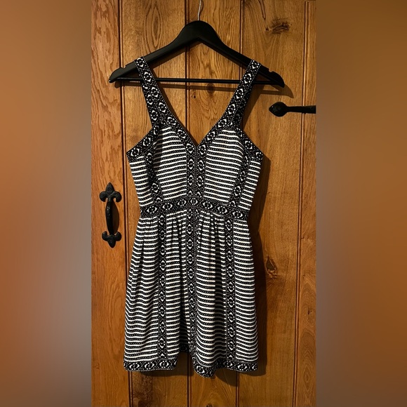 BCBG Maxazria Baby doll Aztec dress - Picture 1 of 3